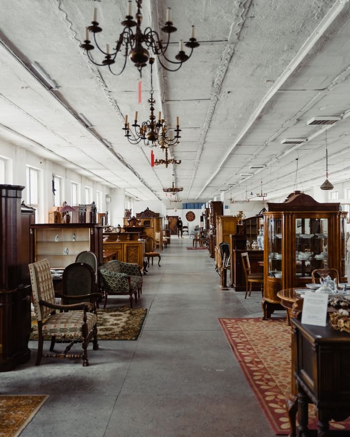 Furniture showroom and storage