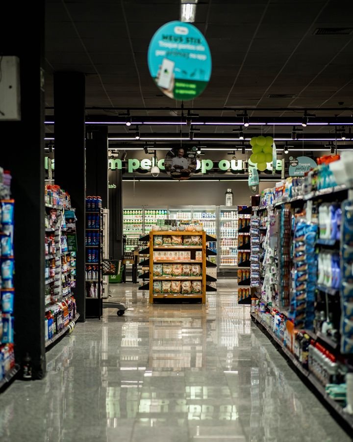 Supermarket grocery aisle